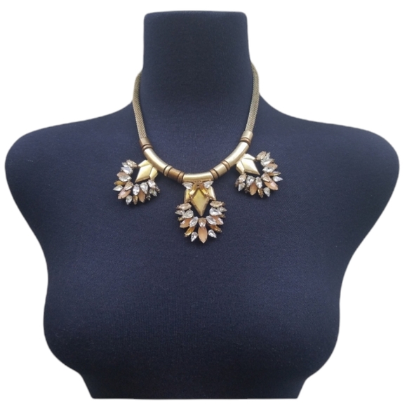 Stella & Dot Helena Statement Necklace - Picture 3 of 16